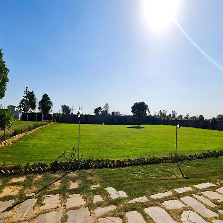 The Rustic Villa, A Stay With Luxuries Amenities And Exotic Nature Džajpur Exteriér fotografie